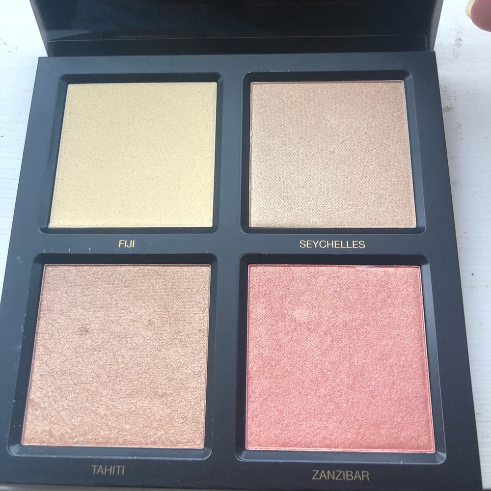 HUDA beauty 3D highlighter palette-gold sand 🎨 🌈 - Picture 6 of 6